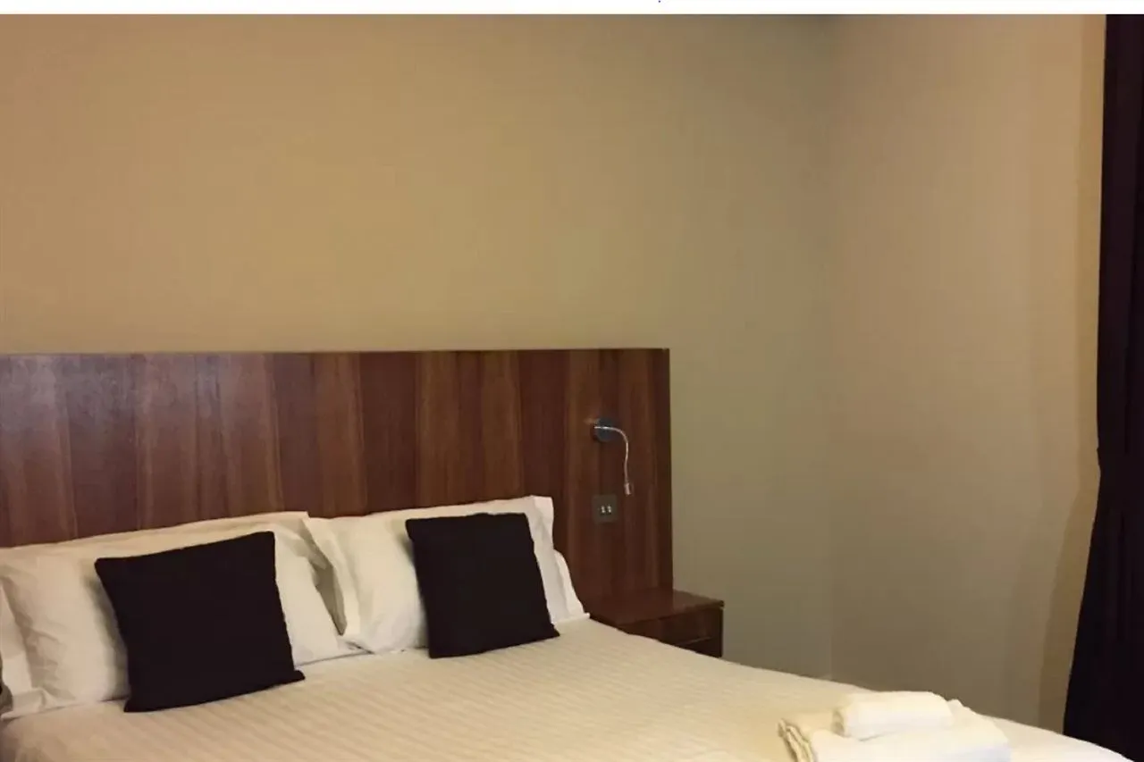 The Place Hotel Эдинбург