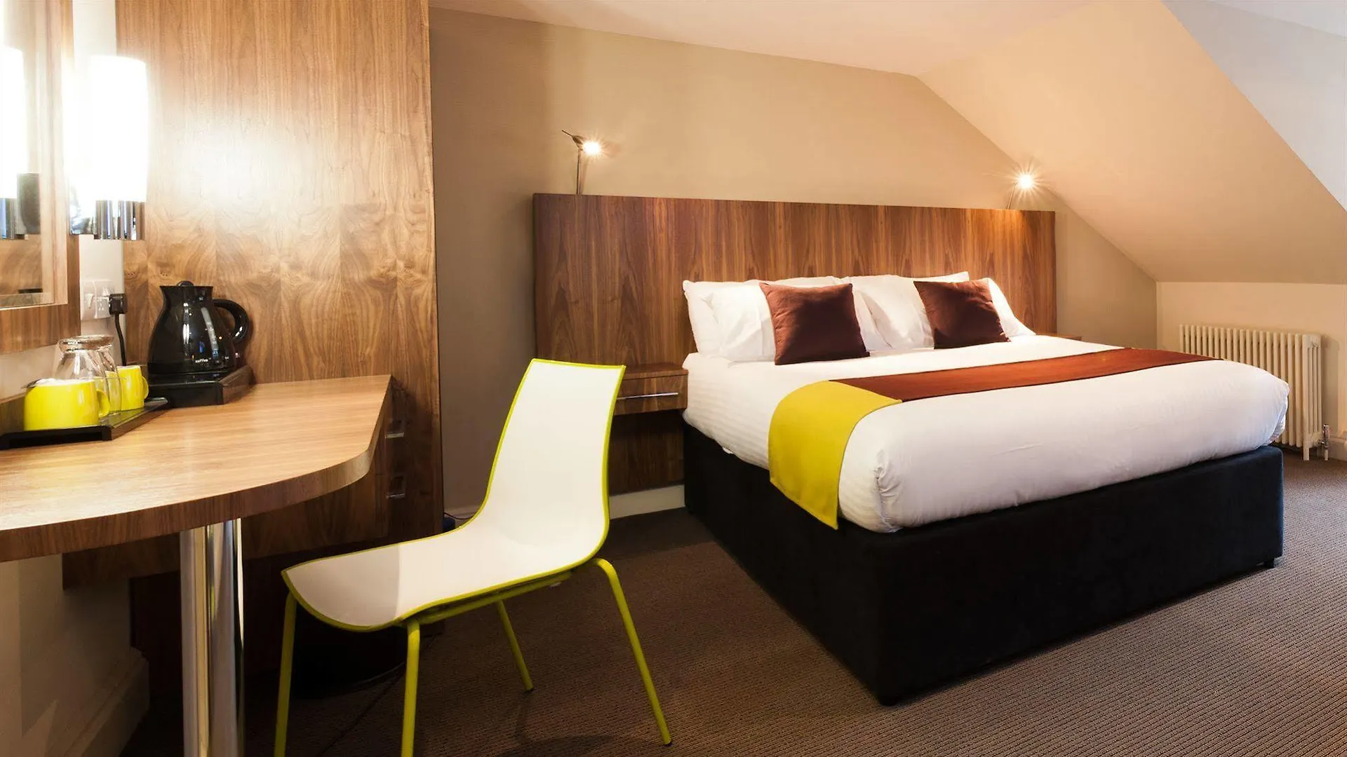 The Place Hotel Edinburgh 4*,
