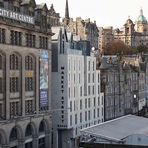 Market Street **** エディンバラ